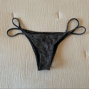 RVCA Patterned Bottoms - L